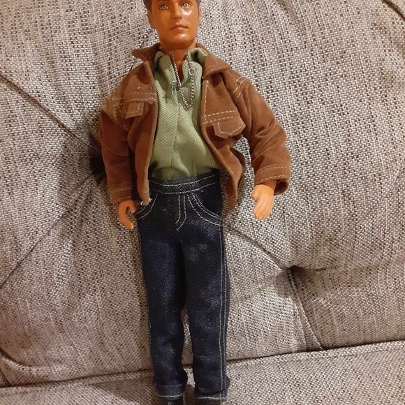 Doll 90210- Brandon - Picture 3 of 8